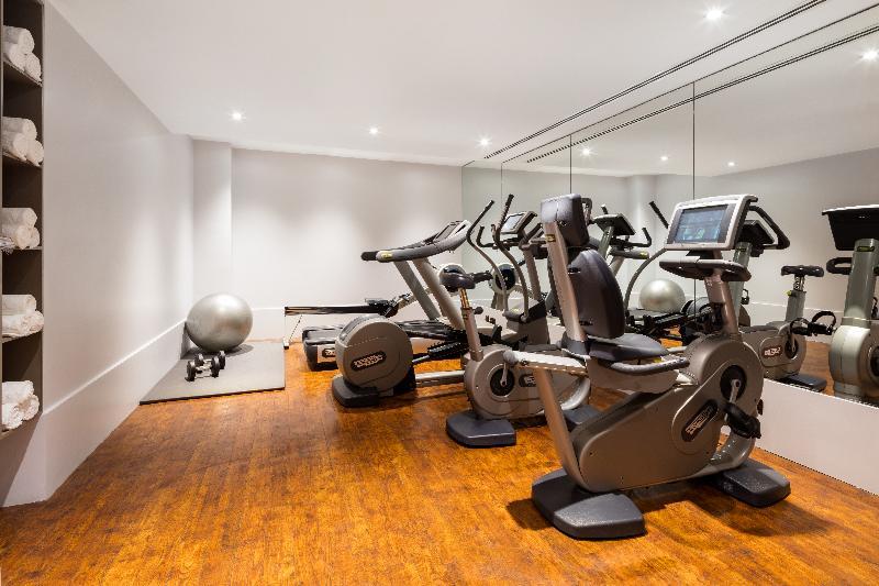 Radisson Blu Hotel, London Leicester Square - Formerly Hampshire Exterior photo The gym at The Ivy Collection